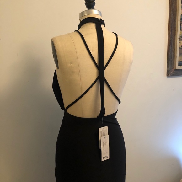 Deep Plunge Neck Detail Black Maxi Dress - Picture 5 of 5